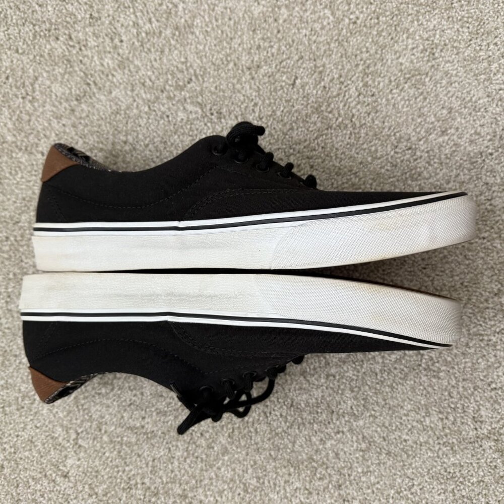 Vans - Picture 4 of 8